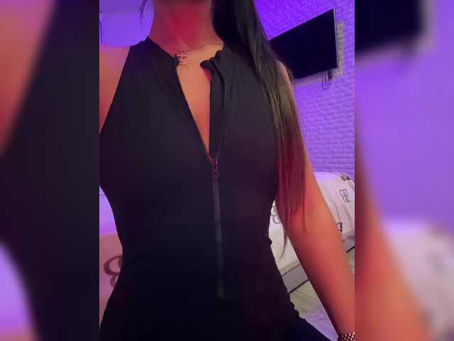 sweetkira25's BongaCams show and profile