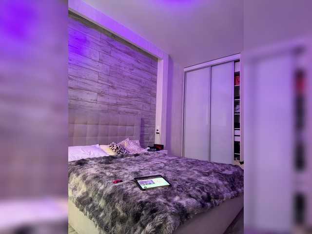 sweetkira25's BongaCams show and profile