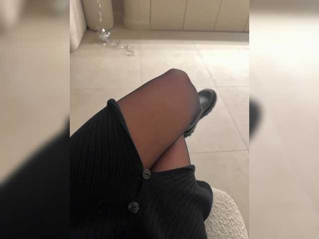 sweetkira25's BongaCams show and profile