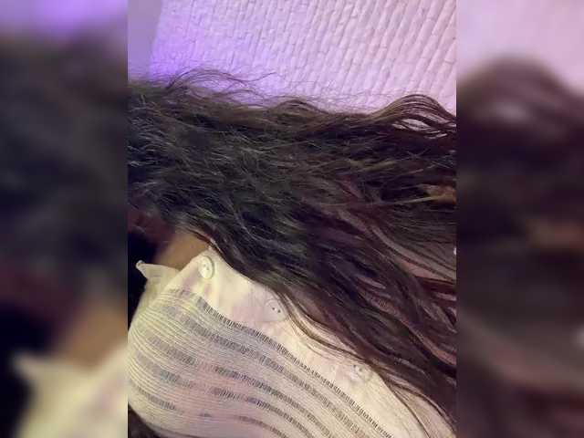 sweetkira25's BongaCams show and profile