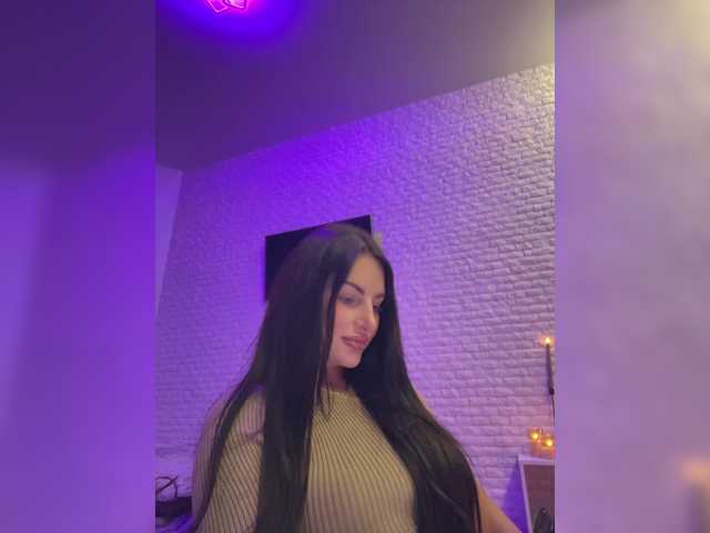 sweetkira25's BongaCams show and profile