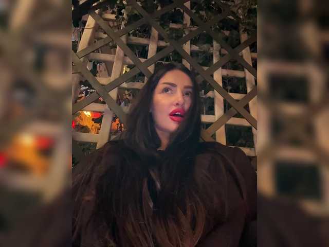 sweetkira25's BongaCams show and profile