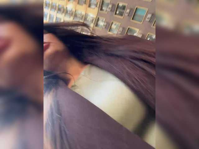 sweetkira25's BongaCams show and profile