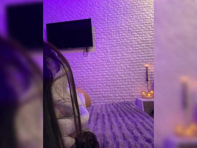 sweetkira25's BongaCams show and profile