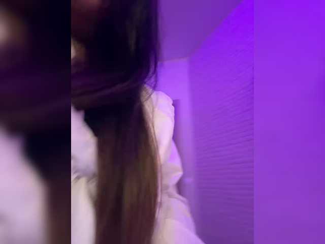 sweetkira25's BongaCams show and profile