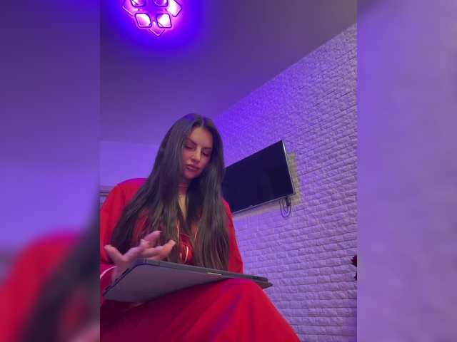 sweetkira25's BongaCams show and profile