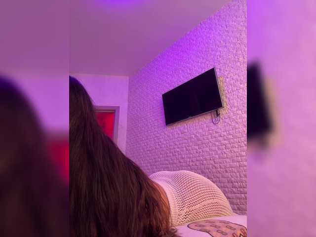 sweetkira25's BongaCams show and profile