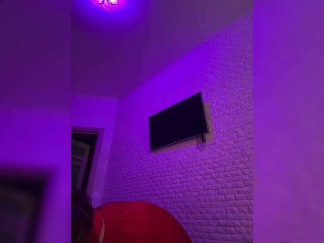 sweetkira25's BongaCams show and profile