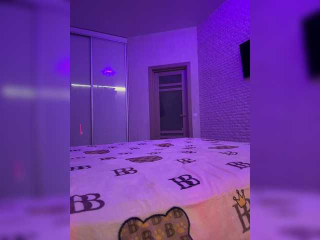 sweetkira25's BongaCams show and profile