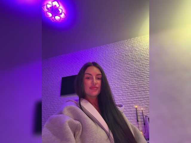 sweetkira25's BongaCams show and profile