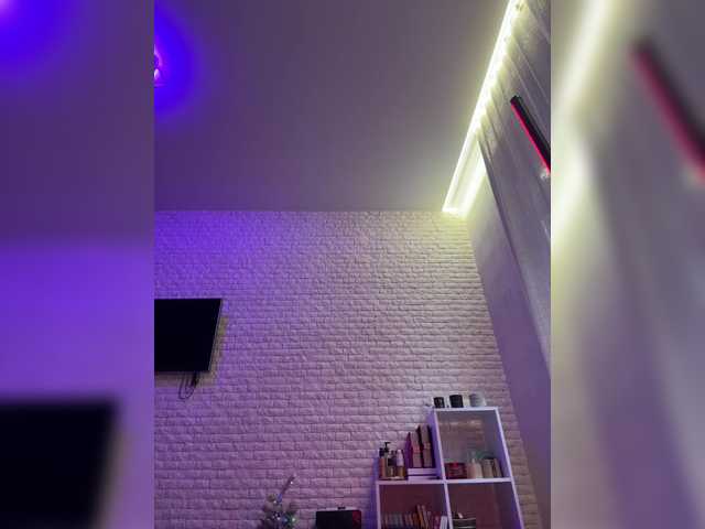 sweetkira25's BongaCams show and profile