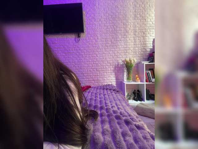 sweetkira25's BongaCams show and profile