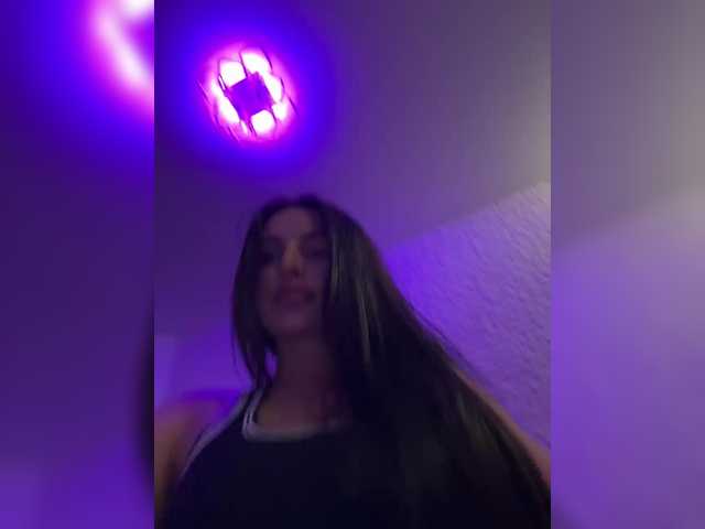 sweetkira25's BongaCams show and profile