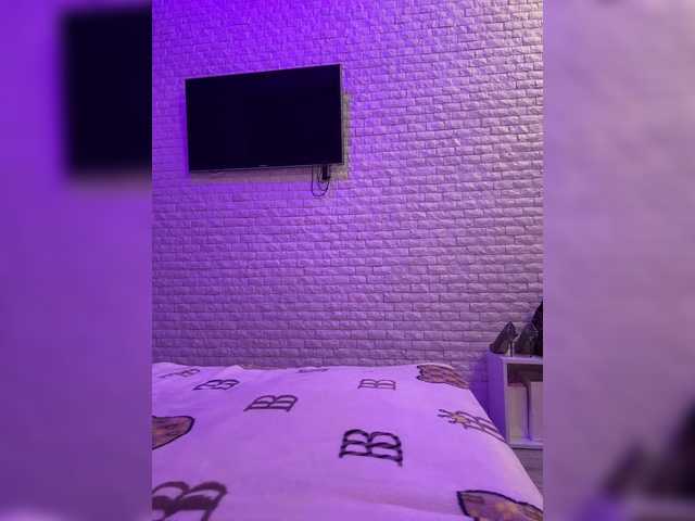 sweetkira25's BongaCams show and profile