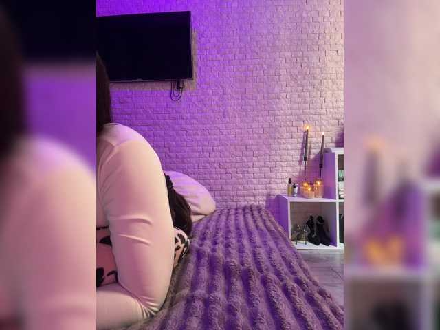 sweetkira25's BongaCams show and profile