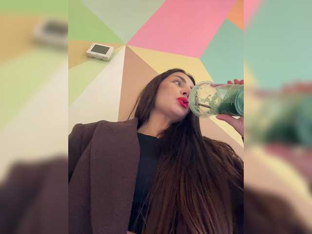 sweetkira25's BongaCams show and profile