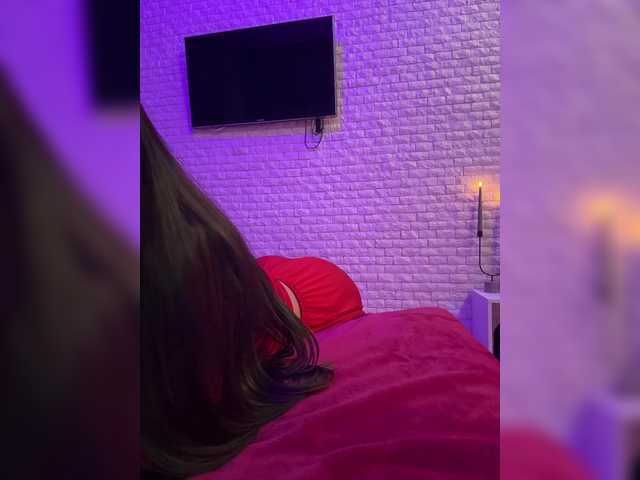 sweetkira25's BongaCams show and profile