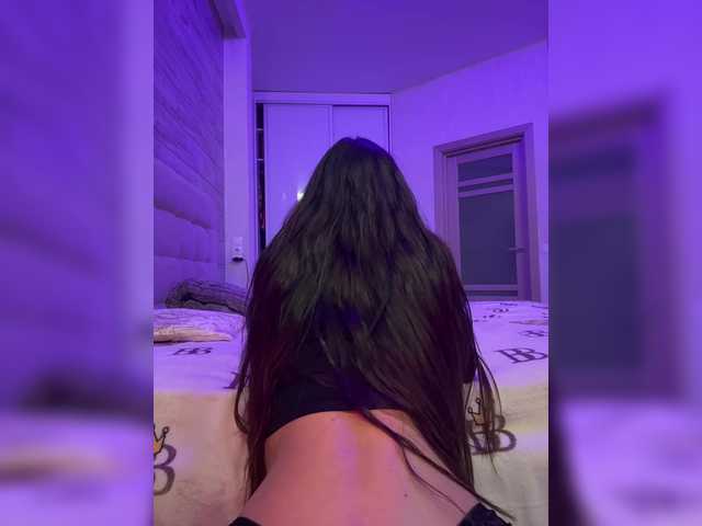 sweetkira25's BongaCams show and profile