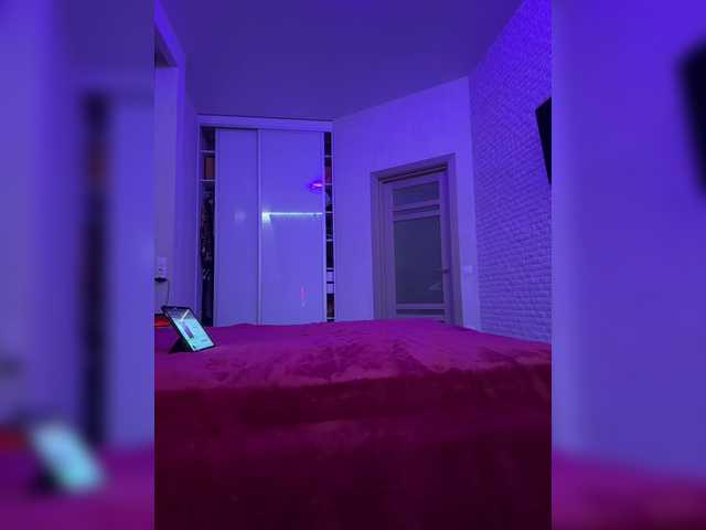 sweetkira25's BongaCams show and profile