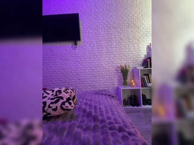 sweetkira25's BongaCams show and profile