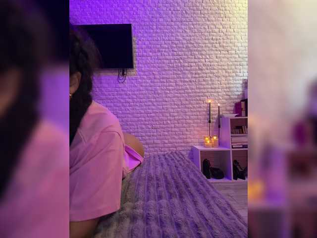 sweetkira25's BongaCams show and profile