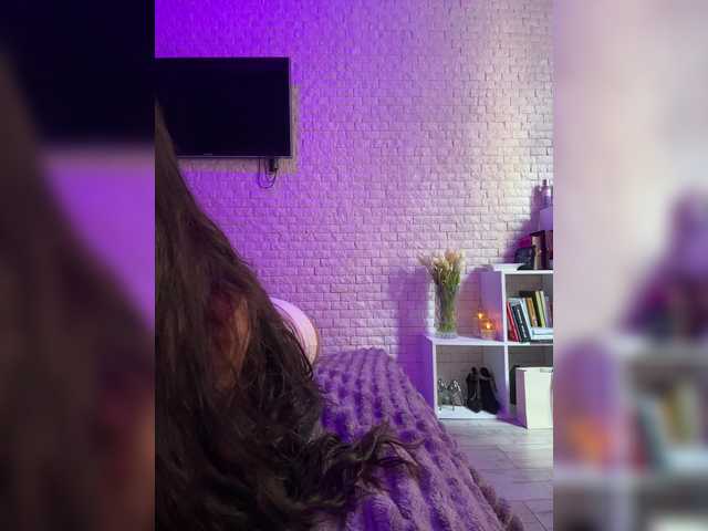 sweetkira25's BongaCams show and profile