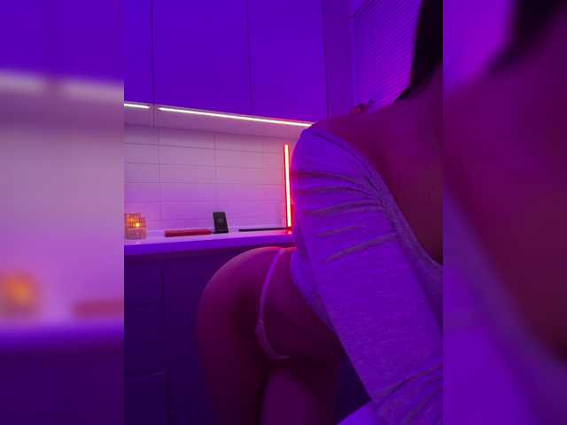 sweetkira25's BongaCams show and profile