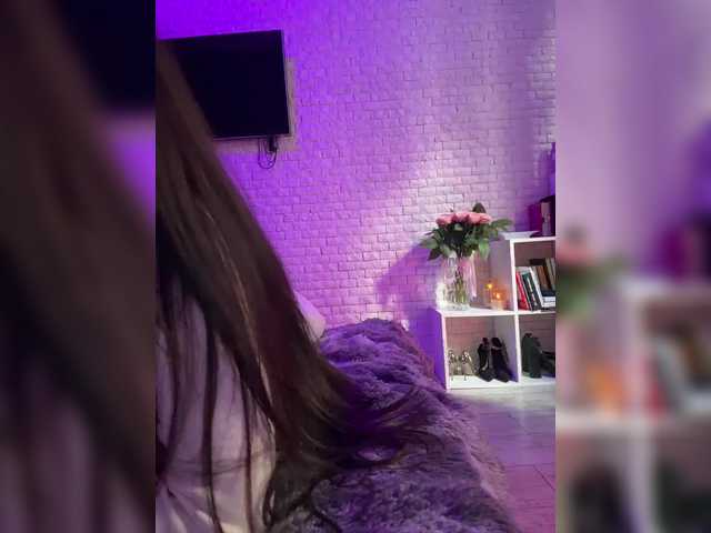 sweetkira25's BongaCams show and profile