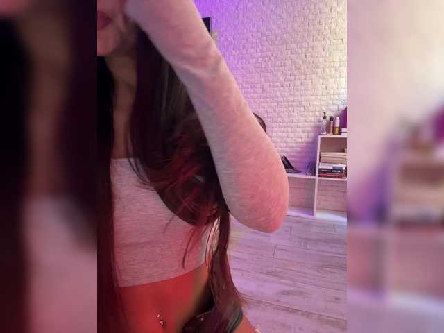 sweetkira25's BongaCams show and profile