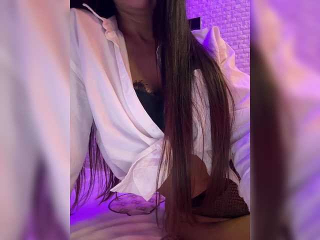 sweetkira25's BongaCams show and profile