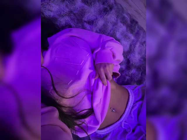 sweetkira25's BongaCams show and profile