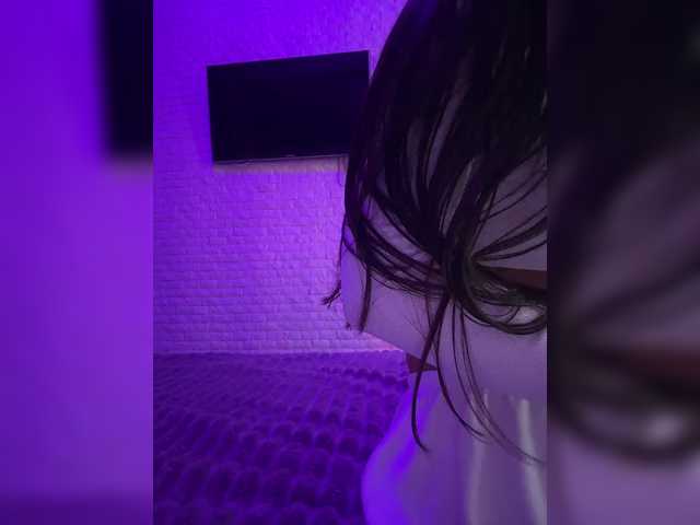 sweetkira25's BongaCams show and profile