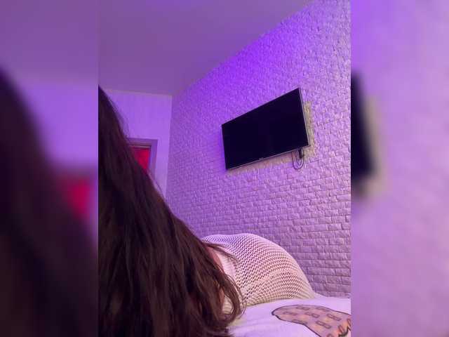 sweetkira25's BongaCams show and profile