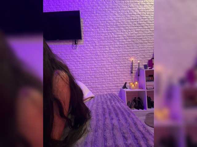 sweetkira25's BongaCams show and profile