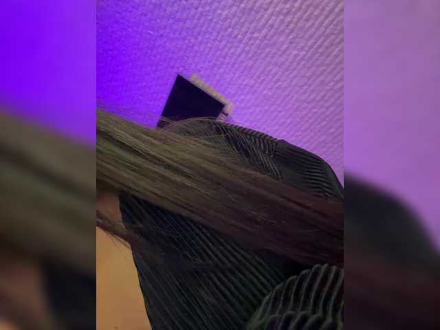 sweetkira25's BongaCams show and profile