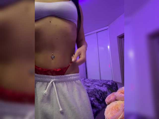sweetkira25's BongaCams show and profile
