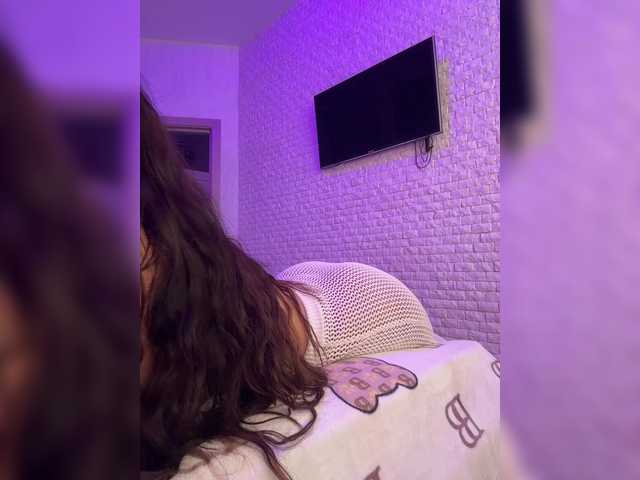 sweetkira25's BongaCams show and profile