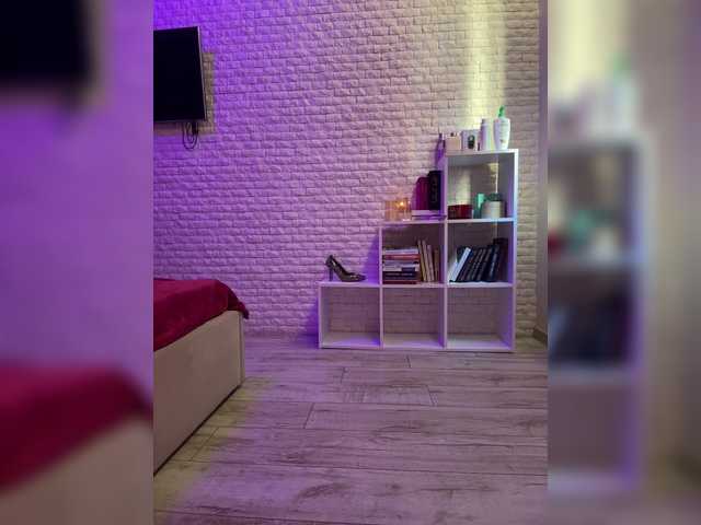 sweetkira25 —    @sofar, @remain c2c in inst -1111 tk. Fucking vibe