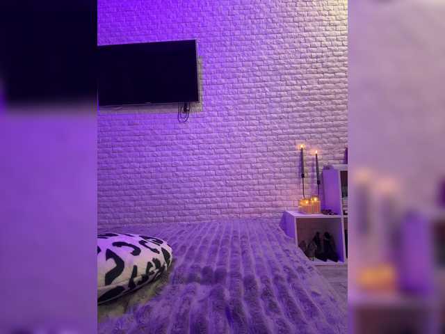 sweetkira25's BongaCams show and profile