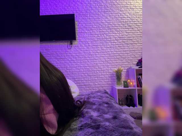 sweetkira25's BongaCams show and profile