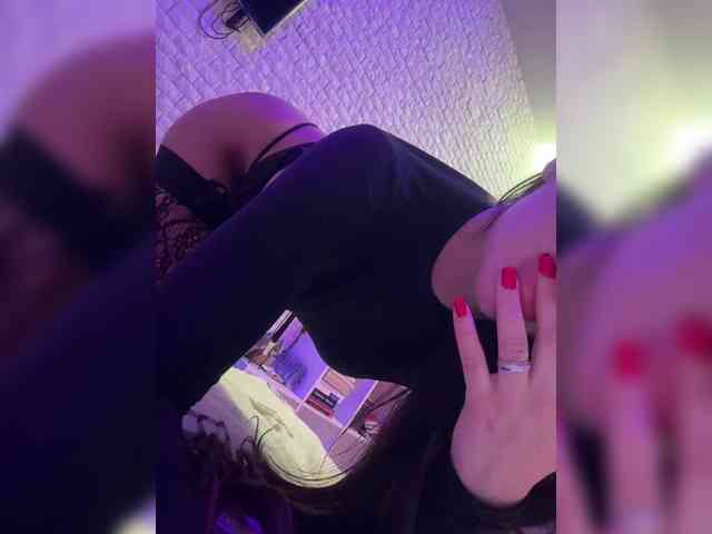 bitch_production webcam