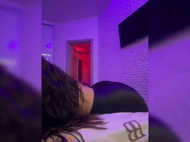 bitch_production webcam