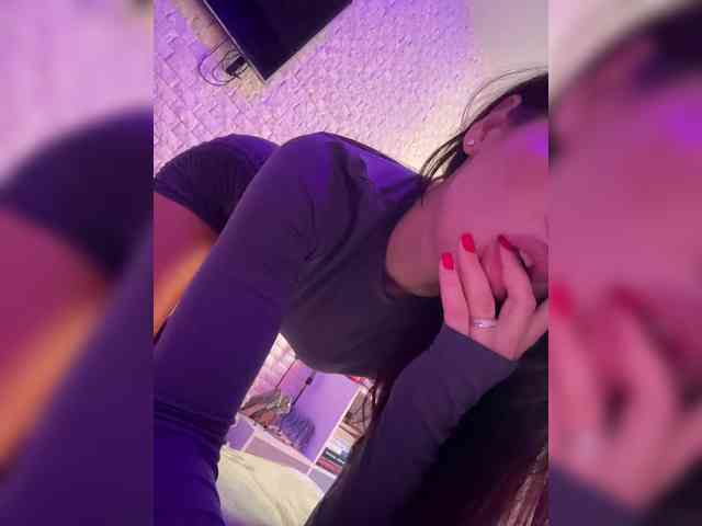 bitch_production webcam