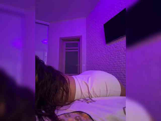 bitch_production webcam