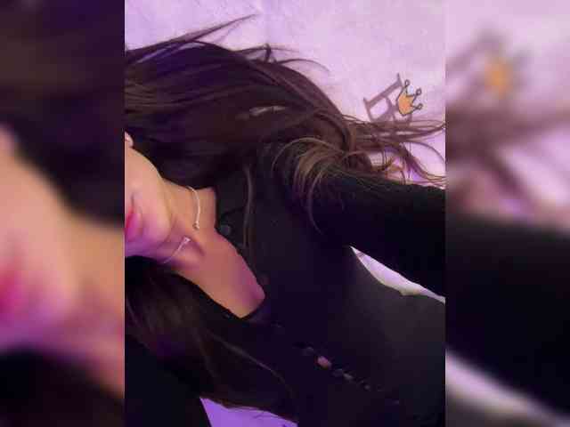 bitch_production webcam