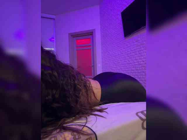 bitch_production webcam