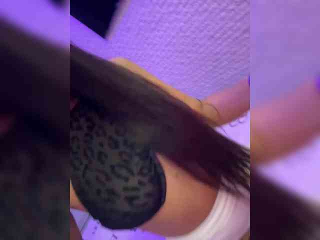 bitch_production webcam