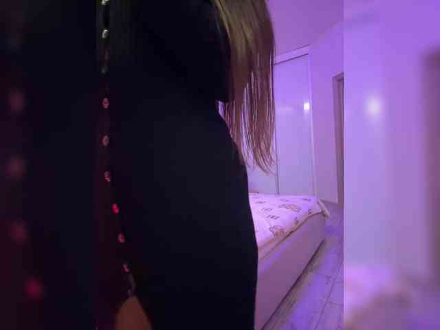 bitch_production webcam