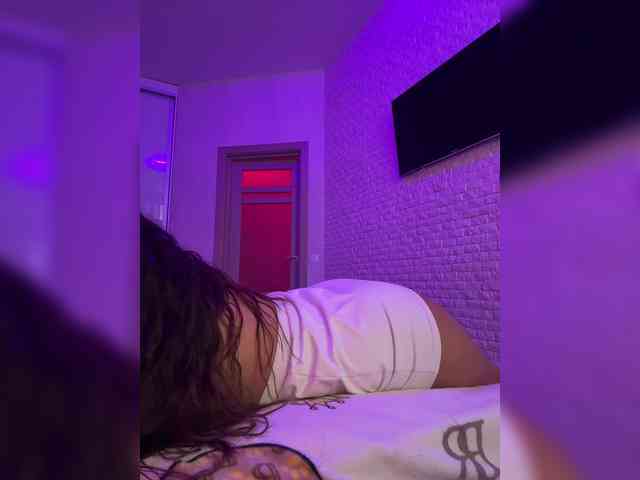 bitch_production webcam