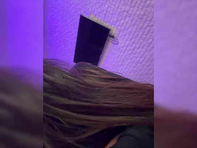 bitch_production webcam